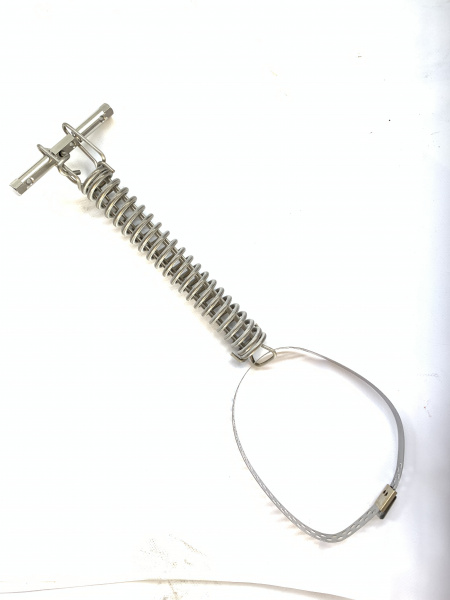 Пружина-компенсатор на деревянный столб